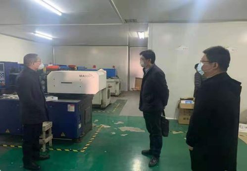 督查生产企业做好疫情防控工作