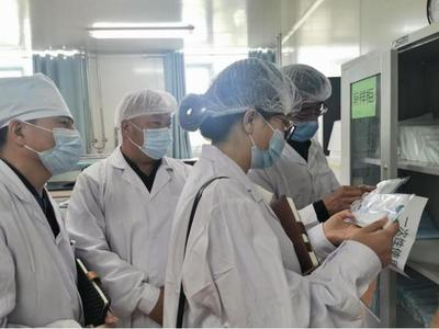 狠抓医疗器械源头监管，坚持“产”与“管”并重，保障销售环节质量安全